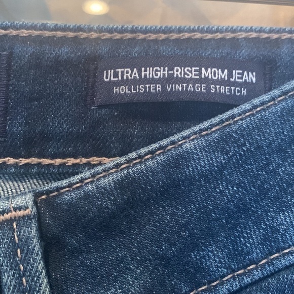 Hollister | Ultra High-Rise Mom Vintage Wash Stretch Blue Y2K Jeans 25 x 27 1R - Picture 9 of 16